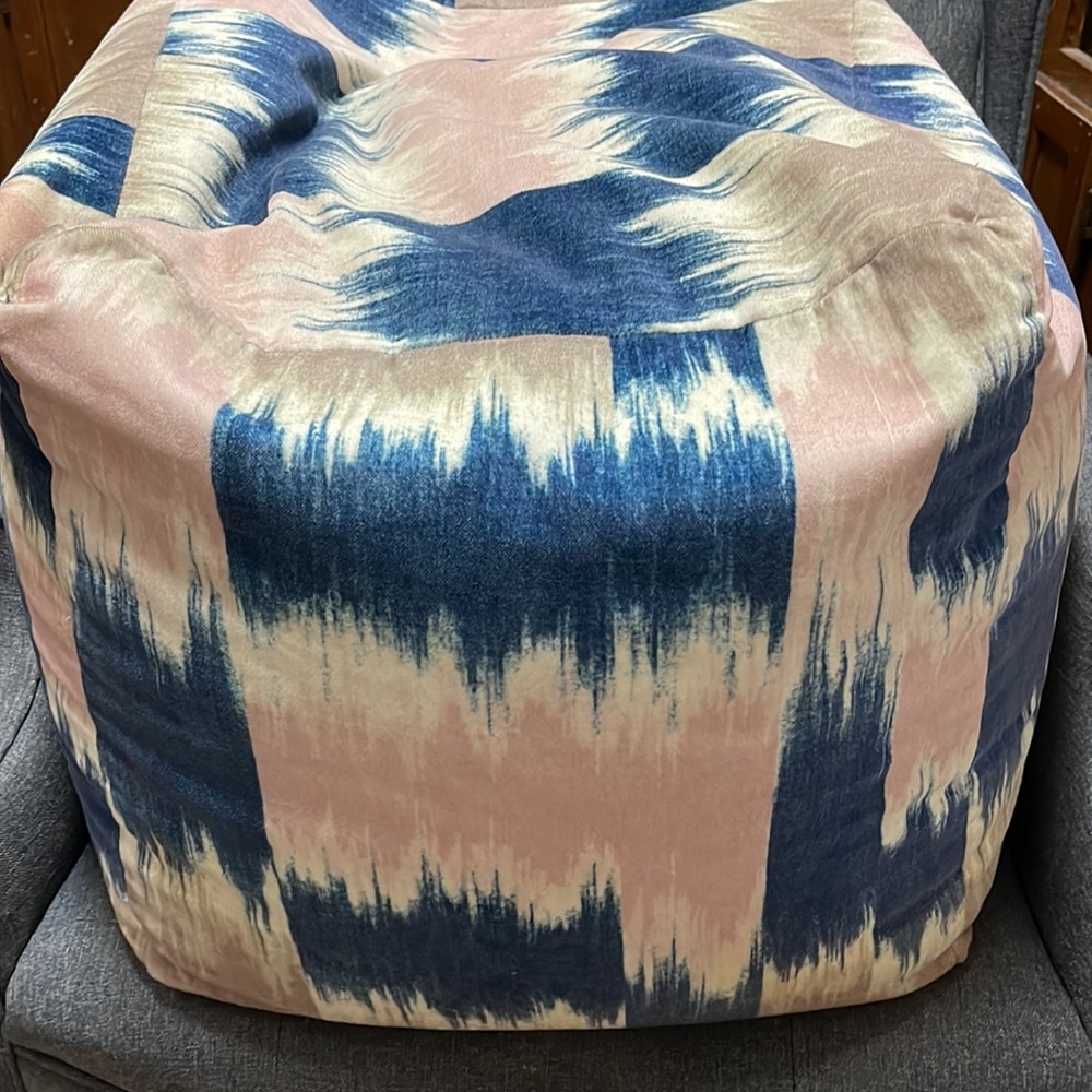 West Elm Blurred Ikat Pouf Rosette - Picture 4 of 8